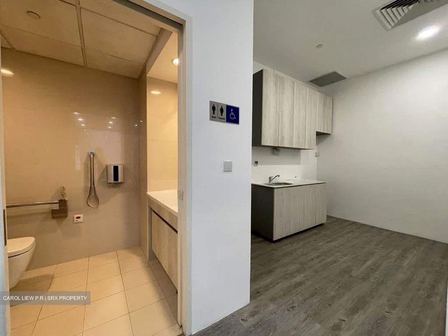Robinson Square (D1), Office #554004271